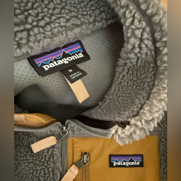 SOLD Patagonia Classic Retro-X Fleece Jacket - Picture 2 of 3